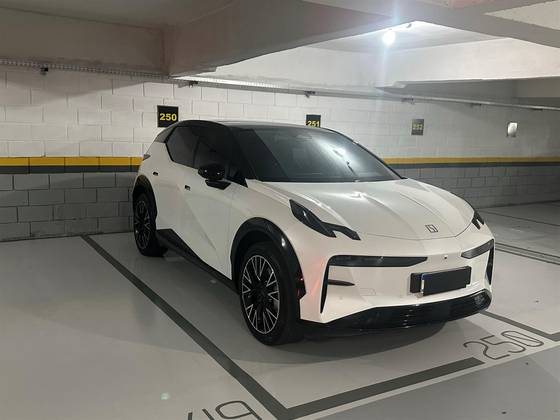 ZEEKR X 66 KW ELÉTRICO FLAGSHIP AWD